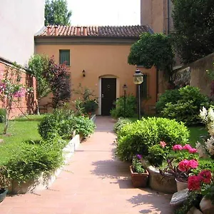 Bed & Breakfast Il Giardino Fiorito, Ferrara